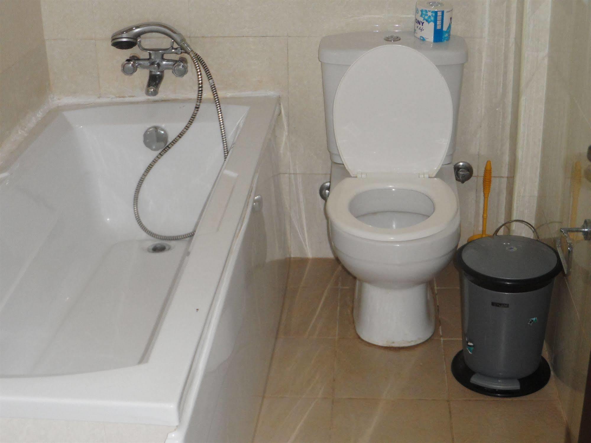 De Holiday Beach Hotel Kokrobite Zewnętrze zdjęcie
