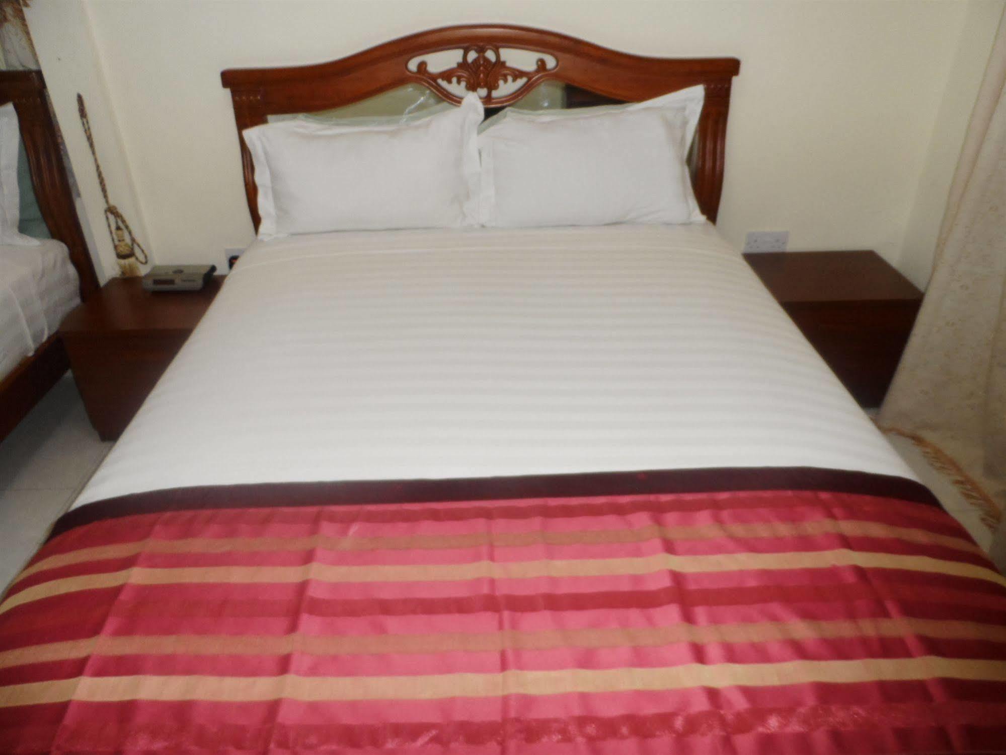De Holiday Beach Hotel Kokrobite Zewnętrze zdjęcie
